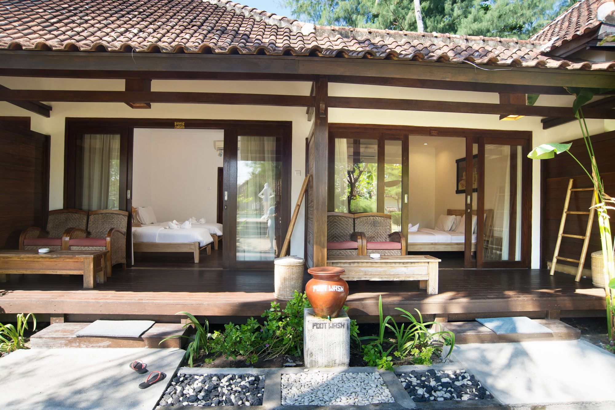 Royal Regantris Villa Karang Gili Air Exterior photo